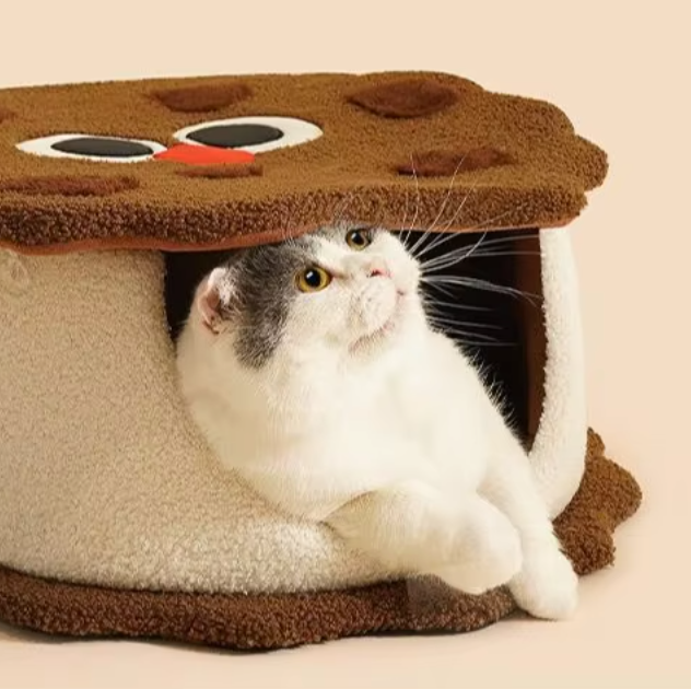 Cookie Sandwich Cat Hideout