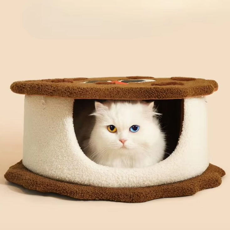 Cookie Sandwich Cat Hideout