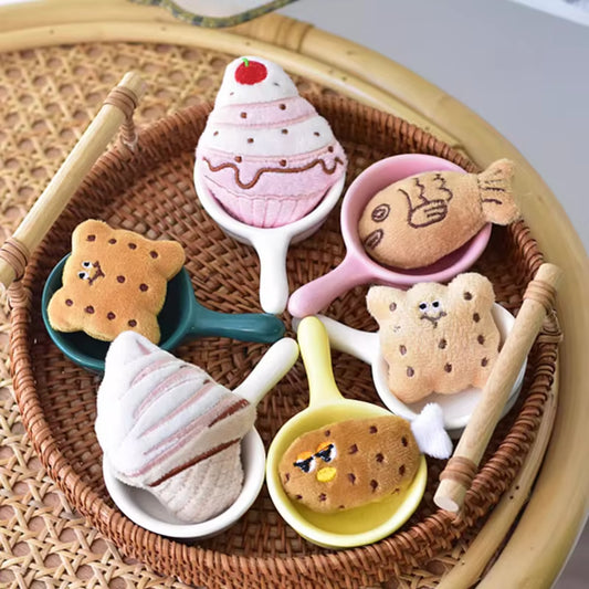 Handsewn Cute Cartoon, Small Cat Mint Cat Treat Toy, Numerous Designs Available (MPK-A8595)